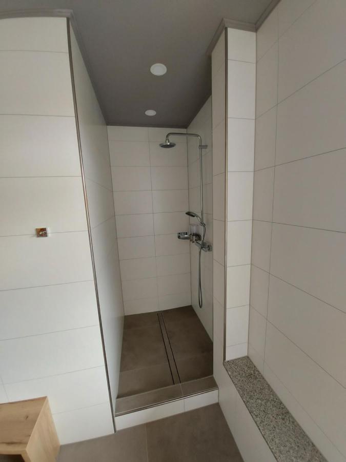 פירמאסנס Ferienwohnung Nikolena מראה חיצוני תמונה